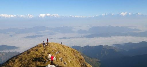 पदयात्रीका रोजाइमा ‘देवचुली डाँडा’